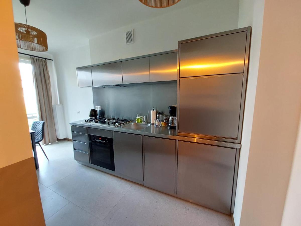 Spacious Two-bedroom In The Center Krakau